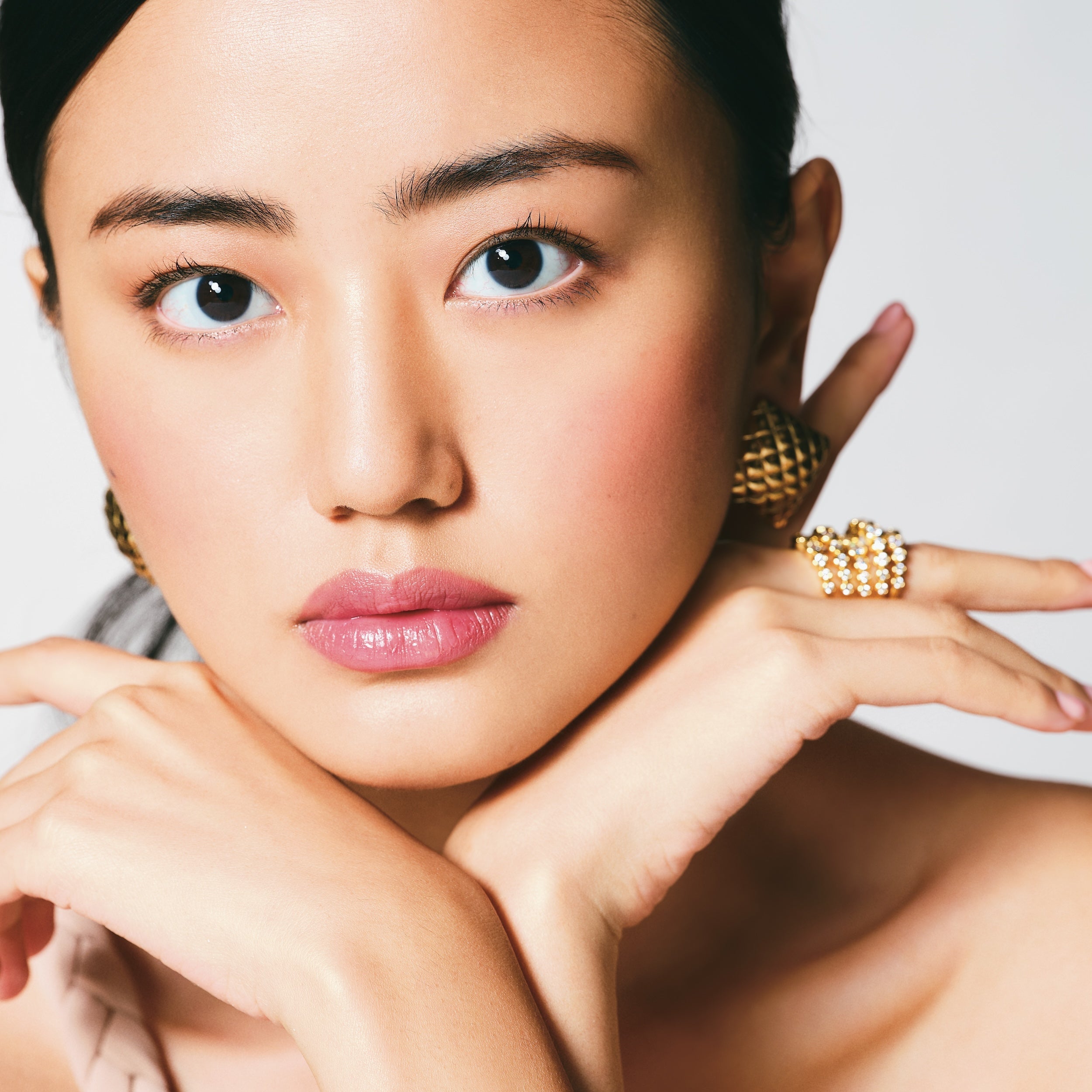 Mastering Minimalist Makeup