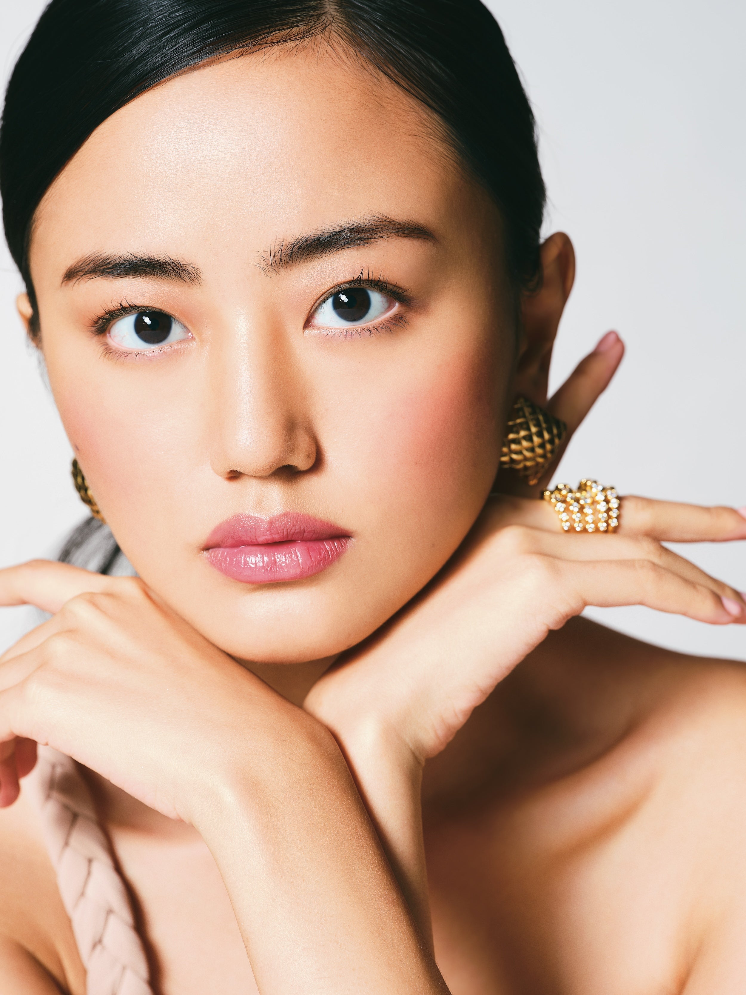 Mastering Minimalist Makeup